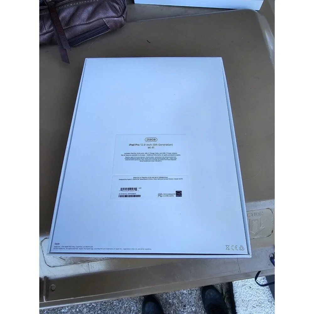 Apple iPad Pro 5th Gen 256GB Wi-Fi 12.9 inch BOX ONLY Silver Model A2378 Clean!